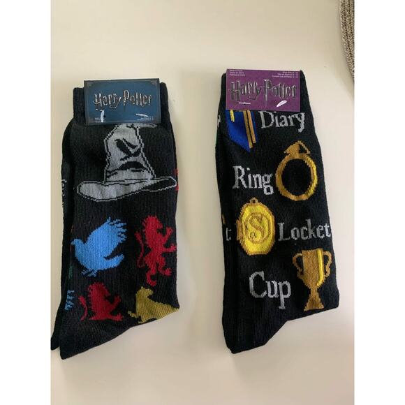 Harry Potter Hogwarts Men's Casual Crew Socks 2 Pair Shoe Size 6-12 - Picture 1 of 2